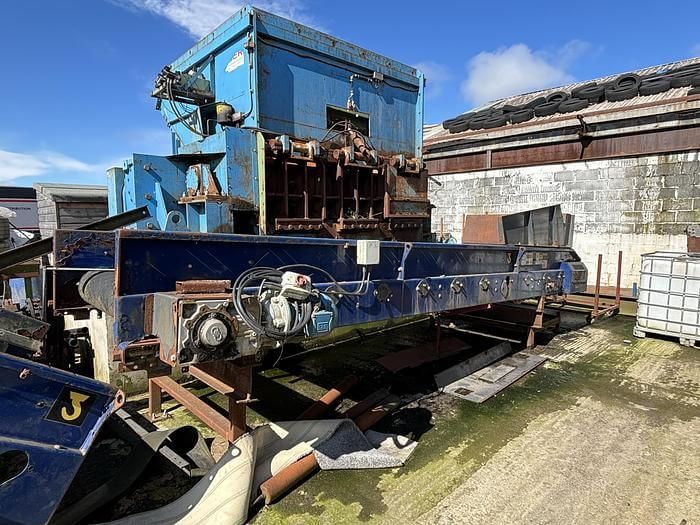 1992 Maier 700 x 3000 04.jpg