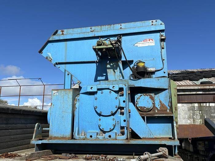 1992 Maier 700 x 3000 02.jpg