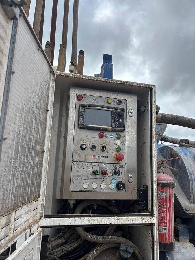 2023 Comacchio Geo-Thermal Drilling Rig 909 03.jpg