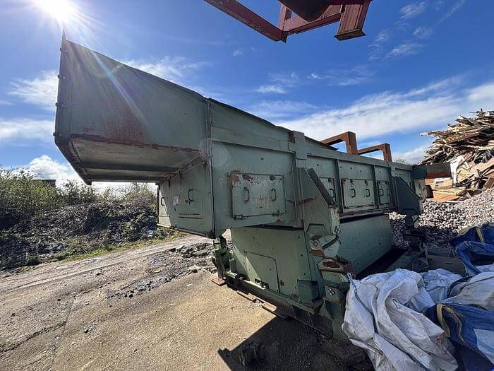 2000 Klockner 17045-1 03.jpg