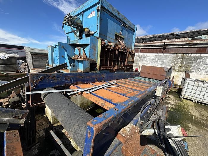 1992 Maier 700 x 3000 11.jpg