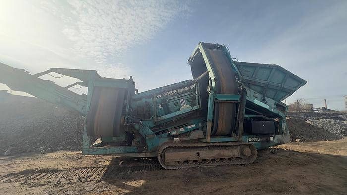2005 Powerscreen Warrior 1400 02.jpg